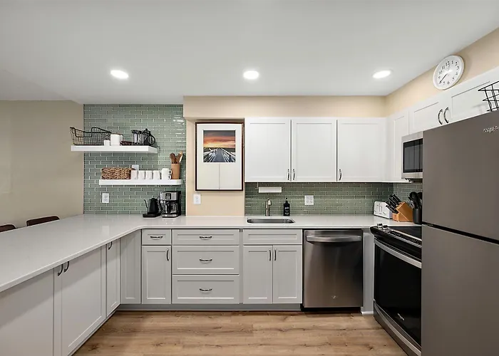 Beautiful 3 Bedroom With Side Ocean Views Ocean City