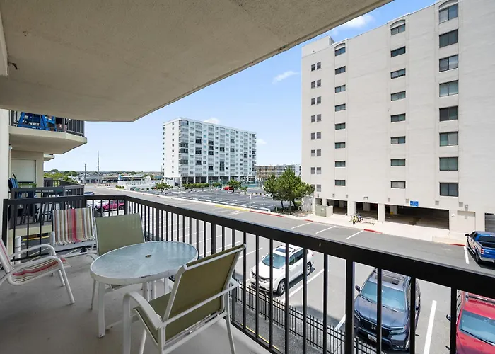 Beautiful 3 Bedroom With Side Ocean Views Holiday home Ocean City