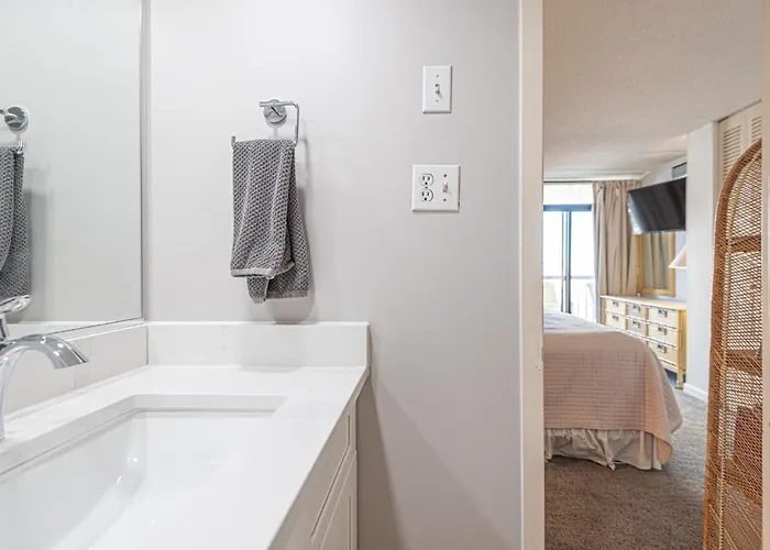 Beautiful 3 Bedroom With Side Ocean Views Ocean City